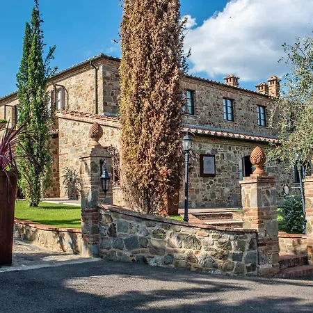 Üdülőközpont Poggio Paradiso & Montefollonico