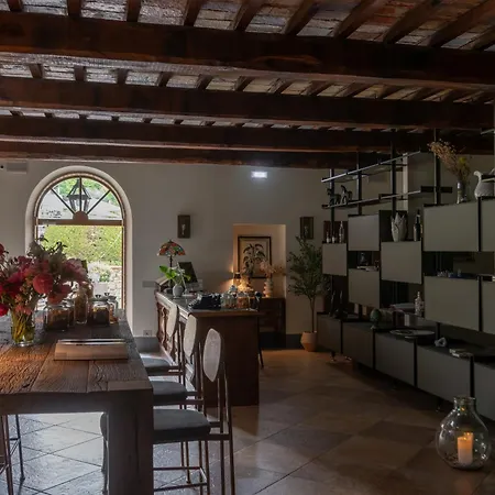 Poggio Paradiso & 4* Montefollonico