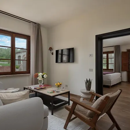 Poggio Paradiso & 4* Montefollonico