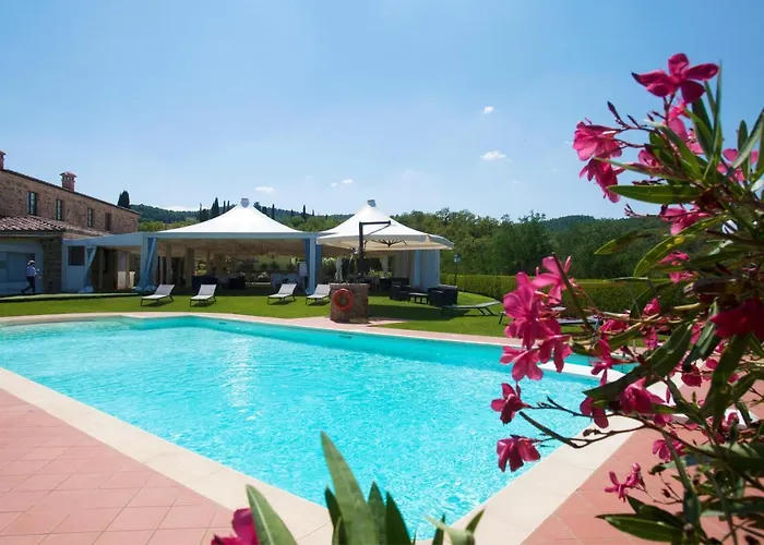 Poggio Paradiso & Resort 4*