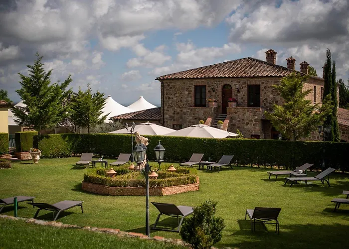 Poggio Paradiso & Resort Montefollonico